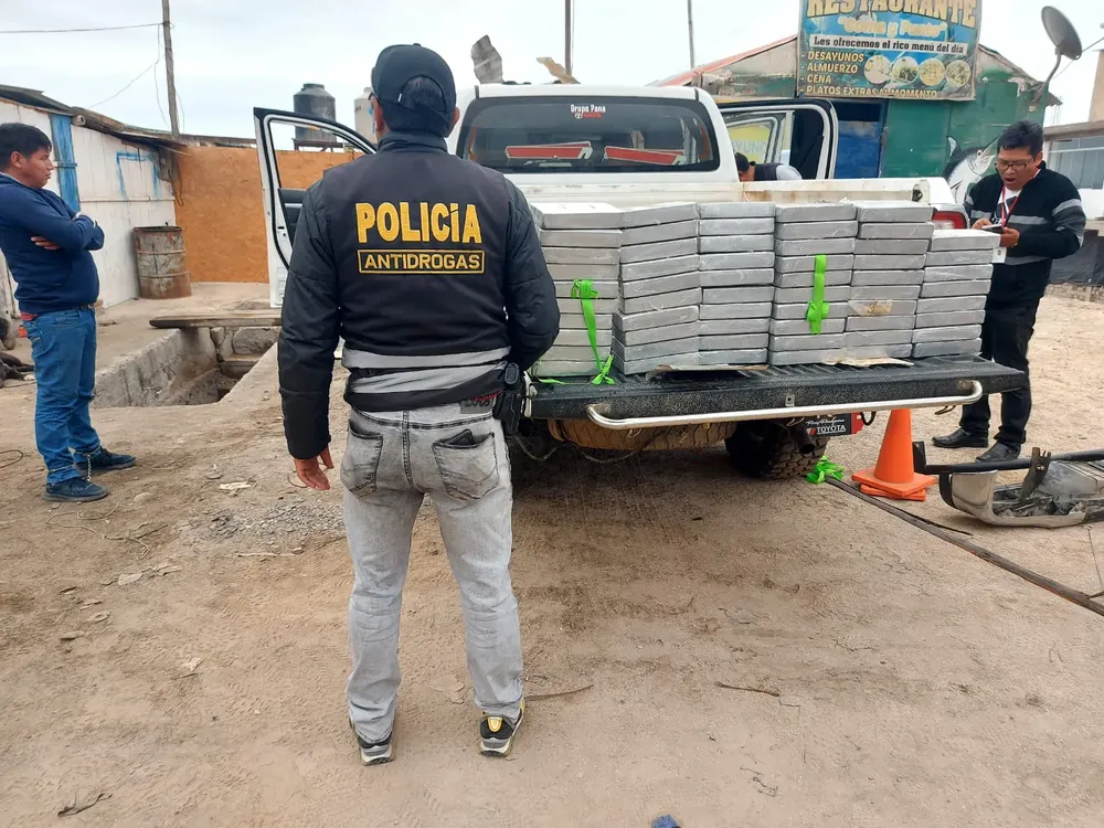 Detienen a sujeto con 58 kg. de clorhidrato de cocaína