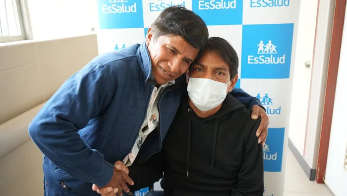Padre dona riñón a su hijo que sufría enfermedad renal crónica