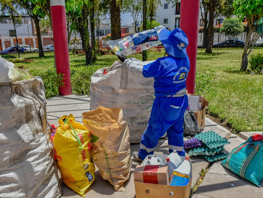 Recolectan más de 450 kilos de residuos inorgánicos en el Cercado