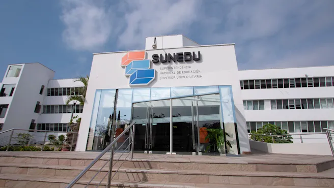1098669-fachada-sunedu-nueva_np-1