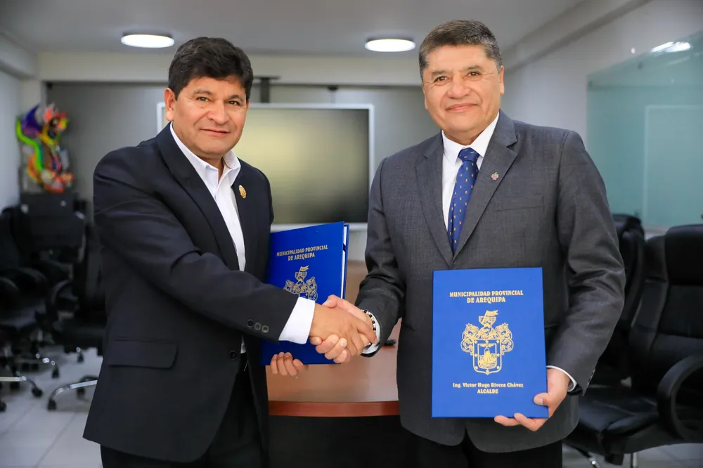 GRA y MPA suscriben convenio para iniciar Vía del Loncco