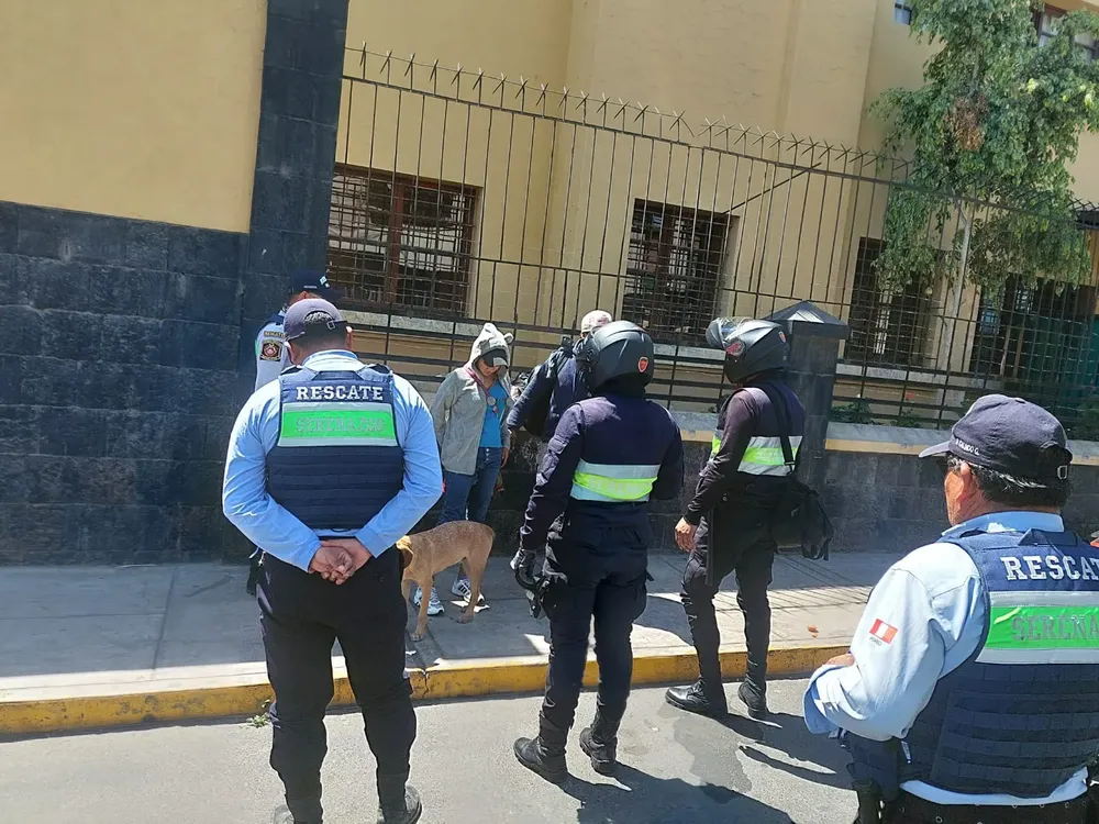 Retiran a extranjeros que ocupaban la vía pública en el Cercado