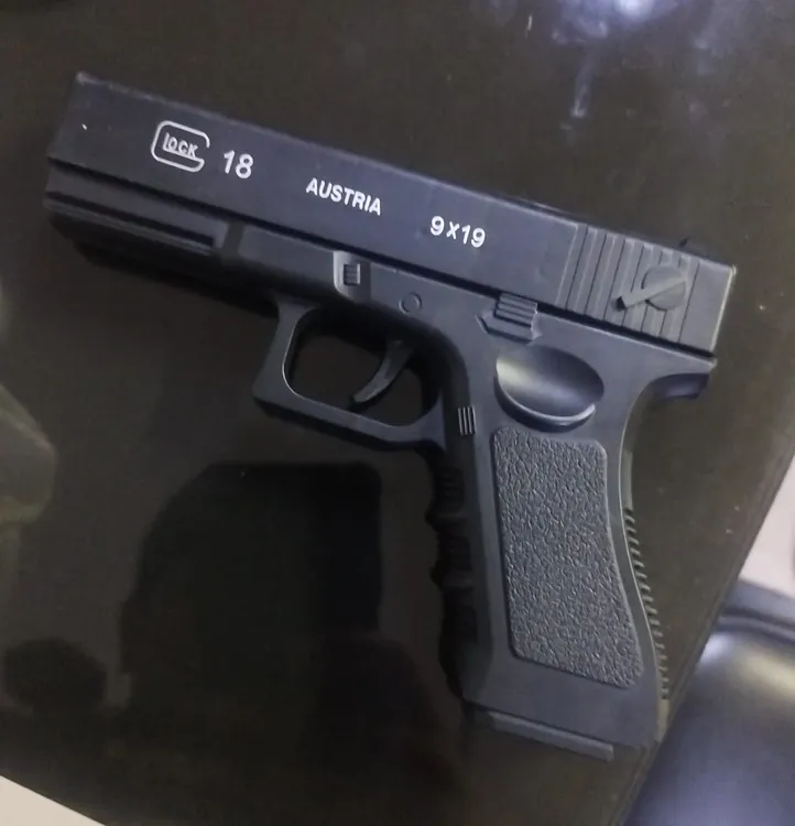 réplica de arma de fuego incautada