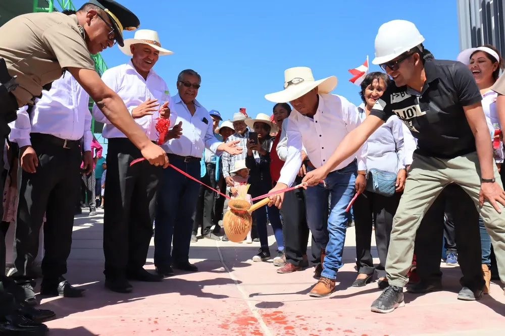 INAUGURAN COMPLEJO RECREACIONAL EN ASOCIACON SEÑALES CON ESPERANZA EN LA JOYA