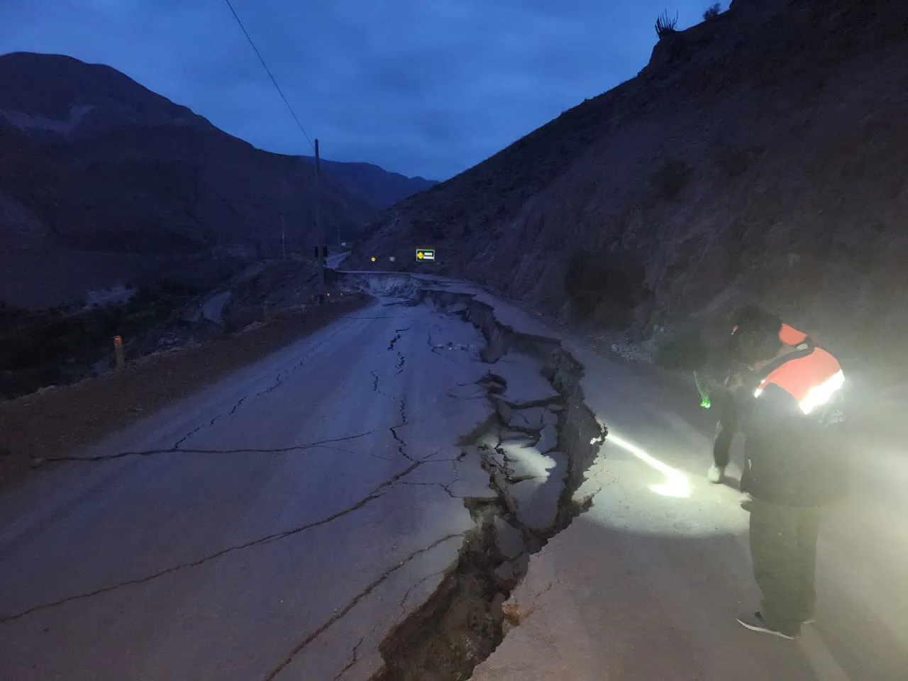 Vía Yura Viejo-Huanca quedó afectado por deslizamientos de tierras