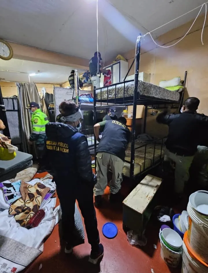 Incautan 70 celulares en requisa a penal de varones en Socabaya