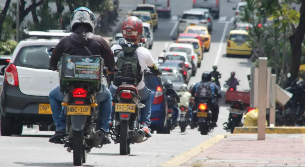 la-tragedia-de-conducir-una-moto-en-colombia-2024
