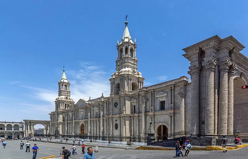 Catedral_Arequipa,_Peru