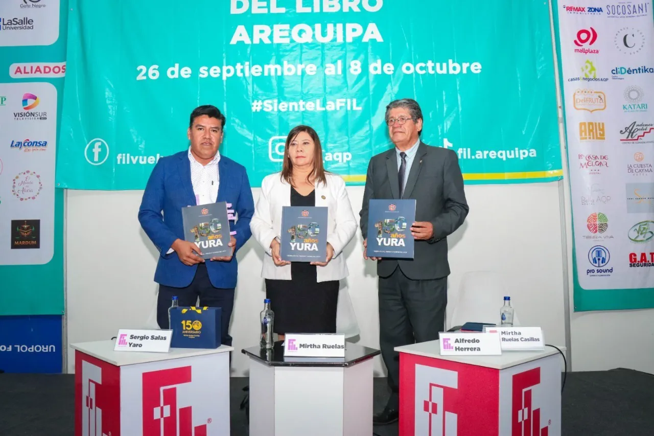 Presentan libro por los 150 años de Yura