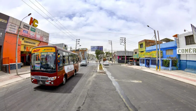 Contraloría alerta deterioro prematuro de Av. Jesús que costó más de 20 millones