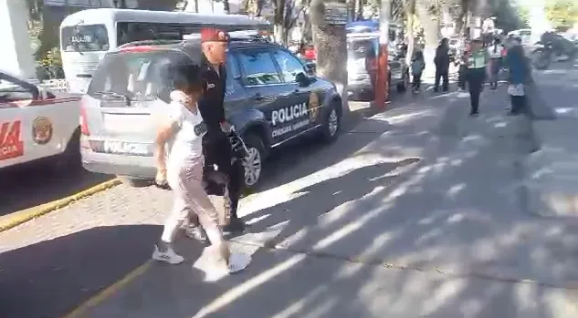 detenida por el hurto de celular en tienda
