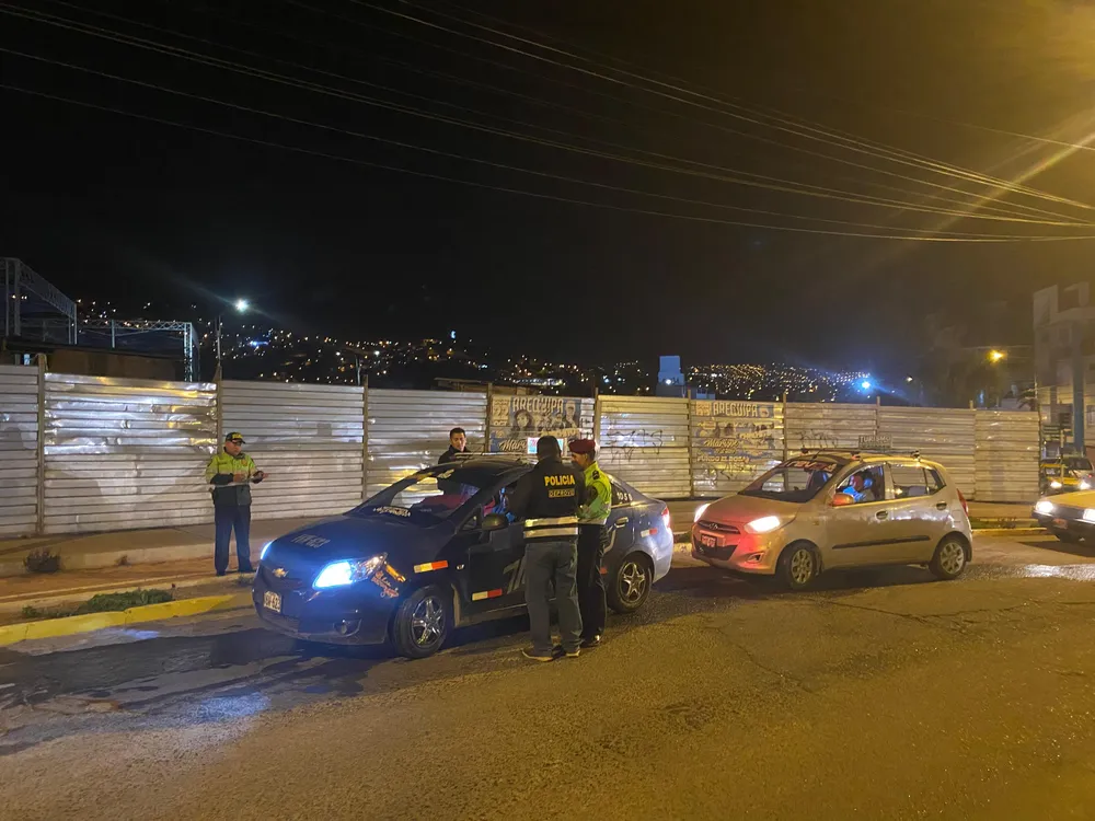 Realizan operativo en puntos críticos de Miraflores