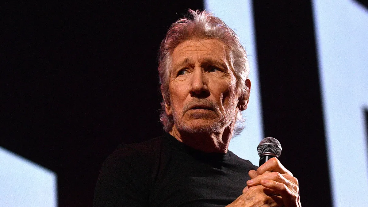 Roger-Waters-110325